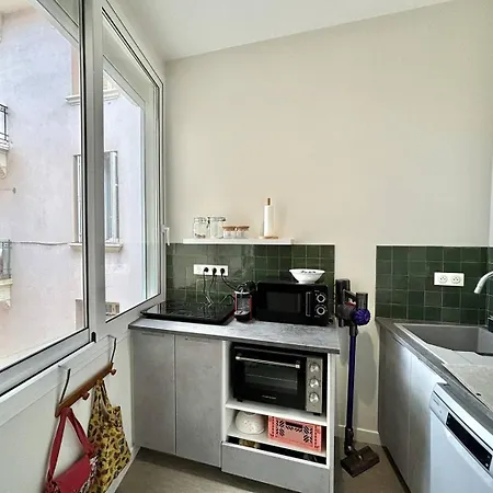 Apartment Cours Napoleon *