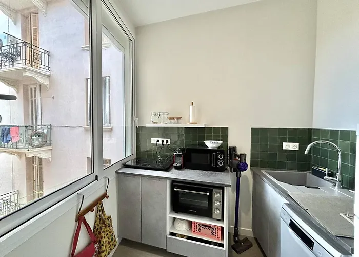 Apartment Cours Napoleon *