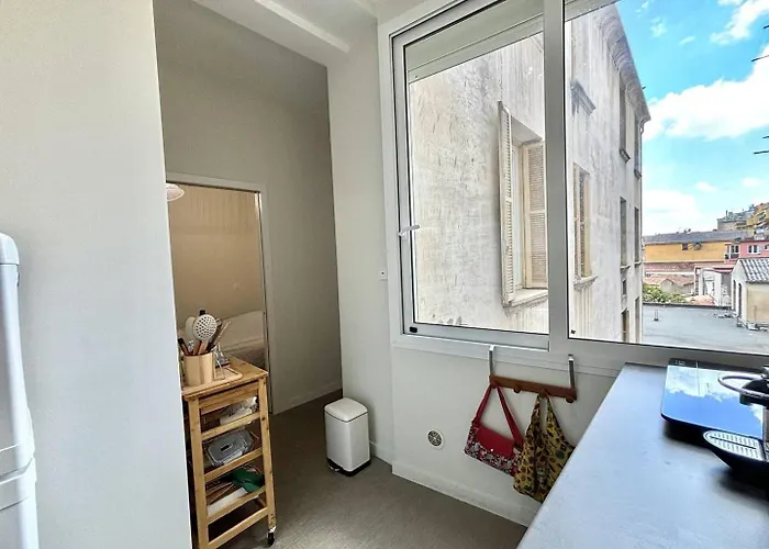 Cours Napoleon Apartment *