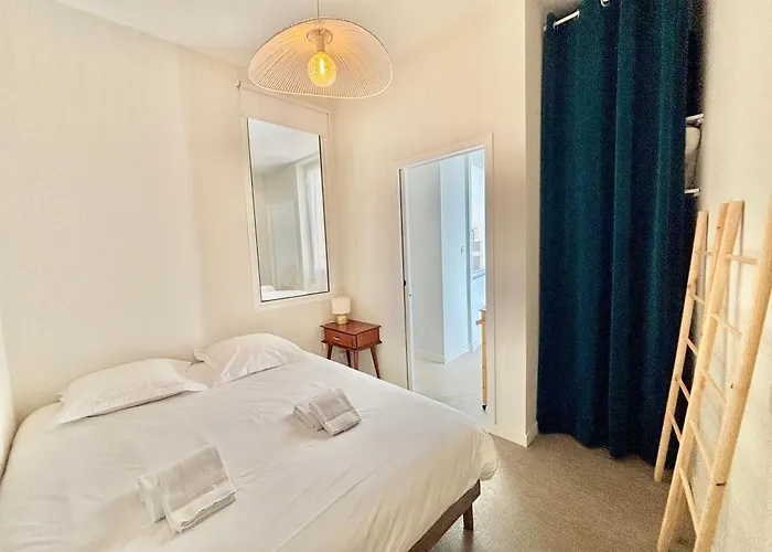 Apartment Cours Napoleon *