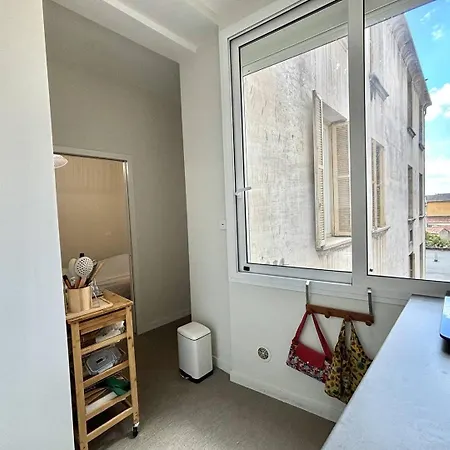 Cours Napoleon Apartment *