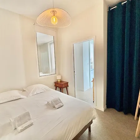 Apartment Cours Napoleon *